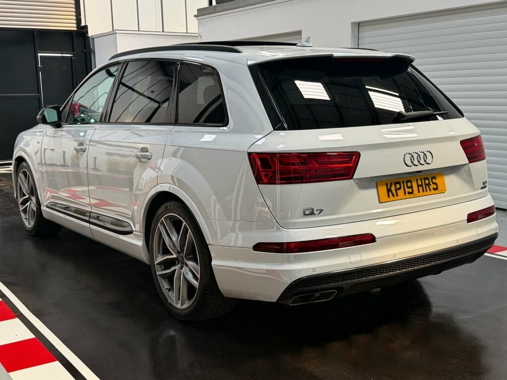 Audi Q7 3L Black Edition White #2
