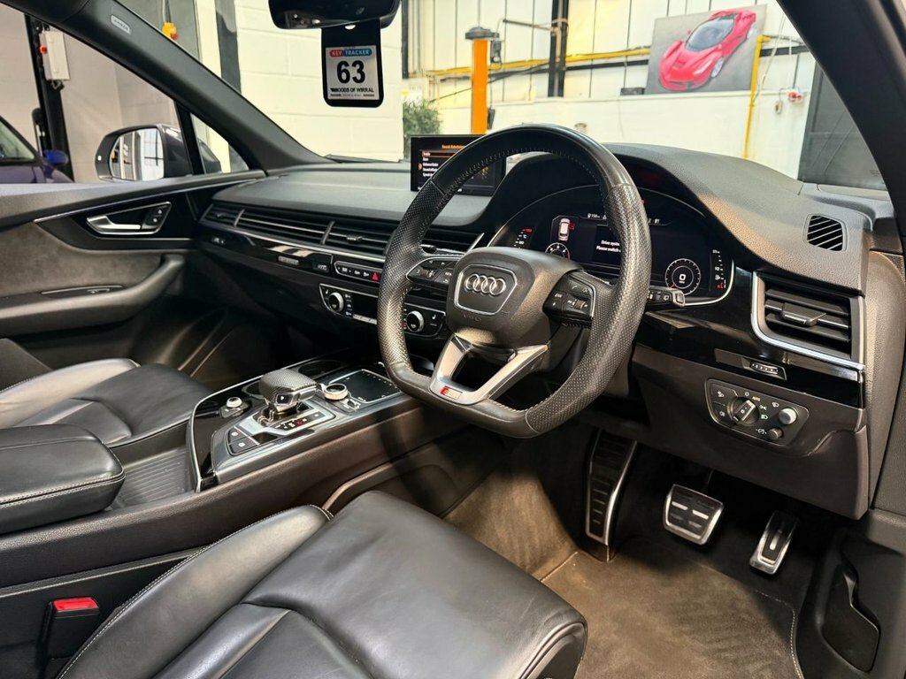 Audi Q7 Black #14