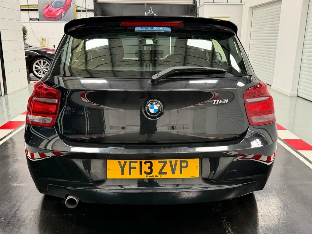 BMW 1 Series Sport White #26