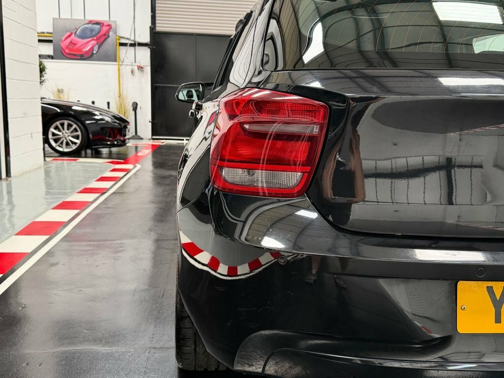 BMW 1 Series Sport White #16