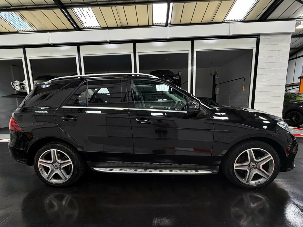 Mercedes-Benz GLE Class 2.1L Amg Line Black #2