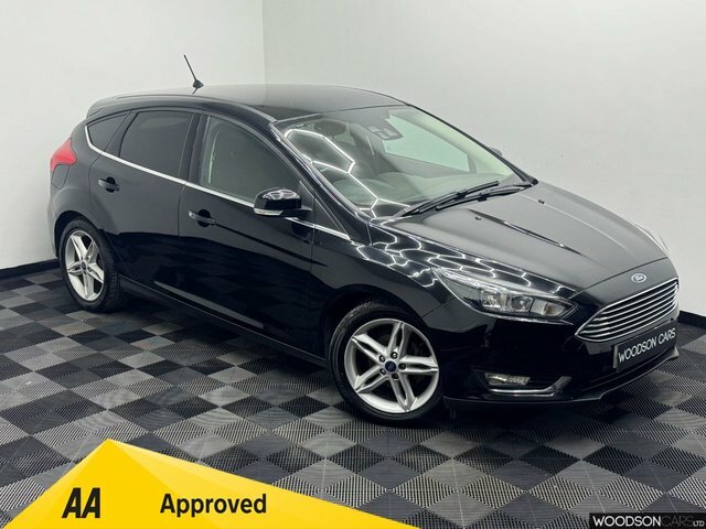 Ford Focus 2017 1.0T Ecoboost Titanium Hatchback M Black