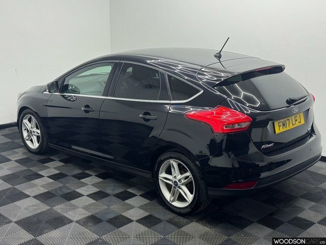 Ford Focus 2017 1.0T Ecoboost Titanium Hatchback M FM17LFJ Black #2