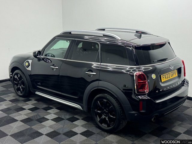 Mini Countryman 2022 1.5 10Kwh Cooper Se Classic Suv Pl FX22GPV Black #2