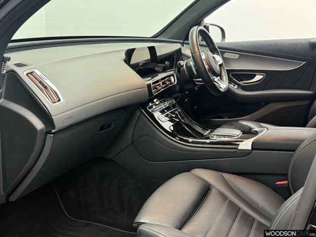 Mercedes-Benz EQC 2022 Eqc 400 80Kwh Amg Line Suv LL22HYW Black #3