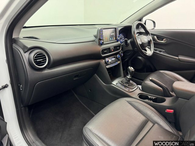 Hyundai Kona 2018 1.0 T-gdi Blue Drive Premium Se Suv Petro NG18ZBY White #3