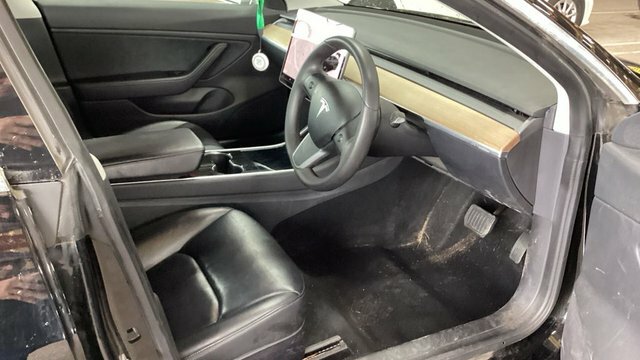 Tesla Model 3 2019 Standard Range Plus Saloon LC69OJP Black #3