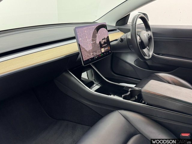 Tesla Model 3 2020 Dual Motor Performance Saloon LB69CUK White #4