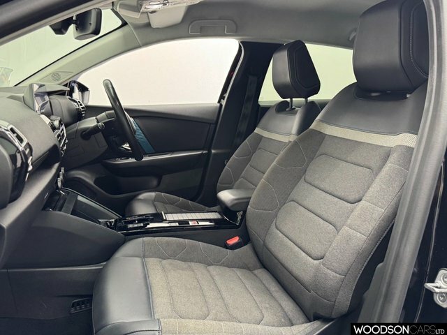 Citroen e-C4 2022 50Kwh Shine Hatchback 136 Black #4
