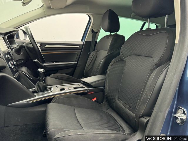 Renault Megane 2019 1.3 Tce Iconic Sport Tourer Blue #4