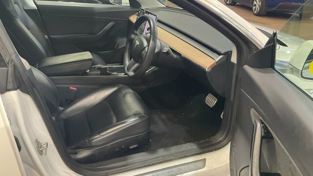 Tesla Model 3 2019 Dual Motor Performance Saloon BP69YBJ White #3