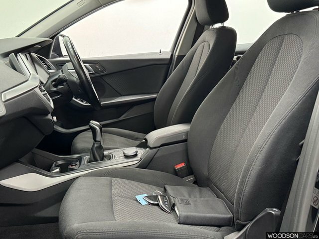 BMW 1 Series 2020 1.5 116D Se Hatchback Euro LD20DZU Black #5