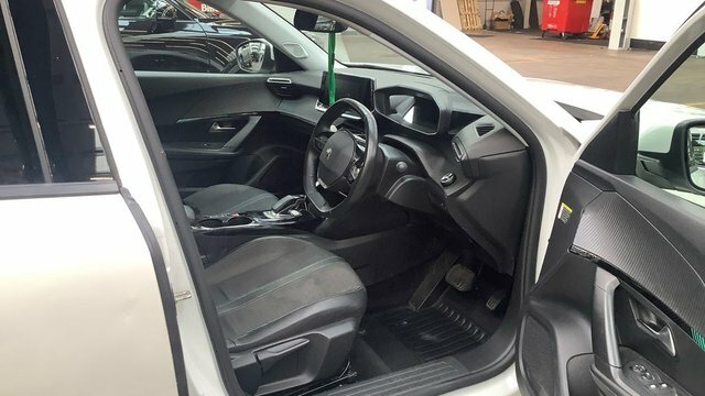Peugeot e-2008 2021 50Kwh Allure Premium Suv 1 White #3