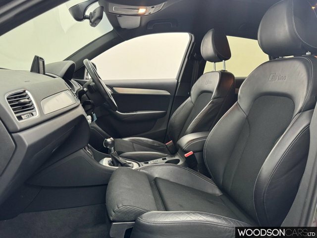 Audi Q3 2018 1.4 Tfsi Cod S Line Edition Suv S Grey #3