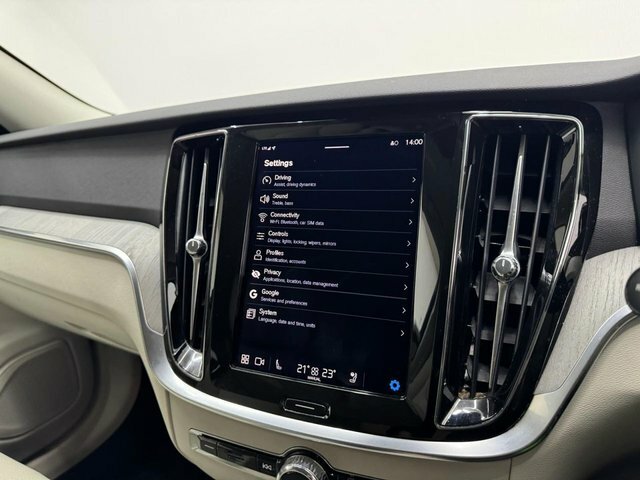 Volvo V60 2.0 B3 Mhev Plus Dct Euro 6 Ss #16