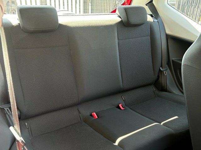 Volkswagen Up 1.0 Groove Up Hatchback Euro 5 Silver #22