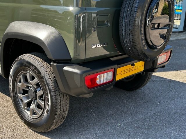 Suzuki Jimny Estate Green #3