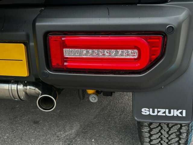 Suzuki Jimny Allgrip White #24