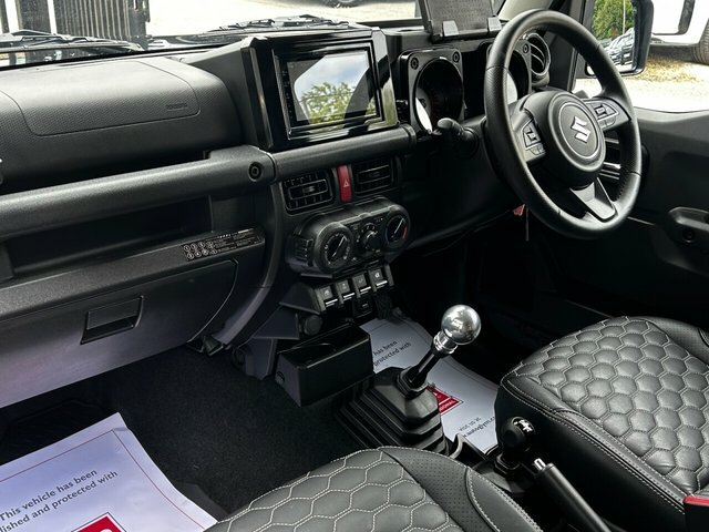 Suzuki Jimny Allgrip White #32