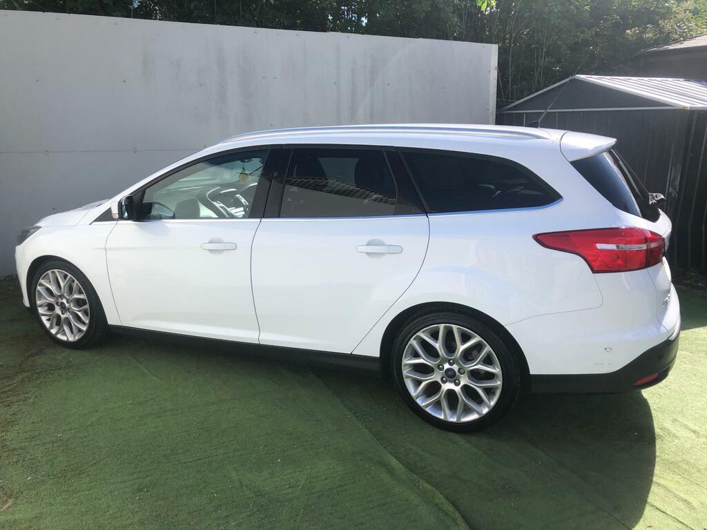 Ford Focus Titanium X White #4