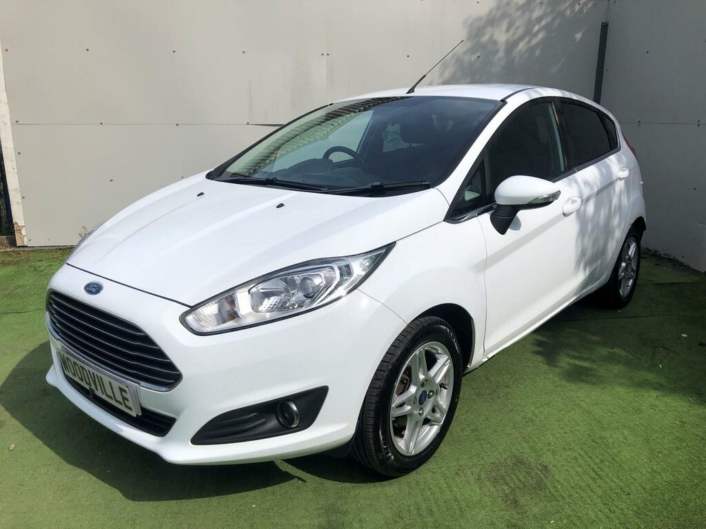Ford Fiesta Zetec White