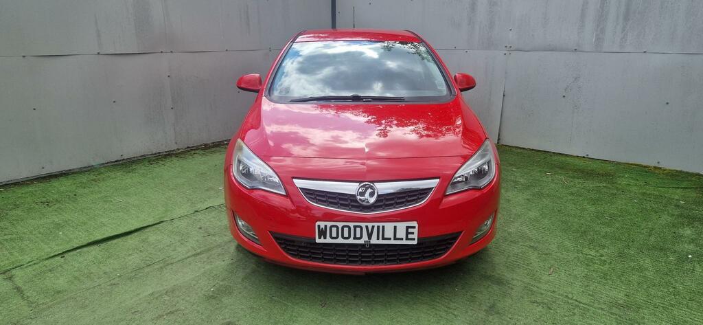 Vauxhall Astra Exclusive Auto SD12NZP Red #2