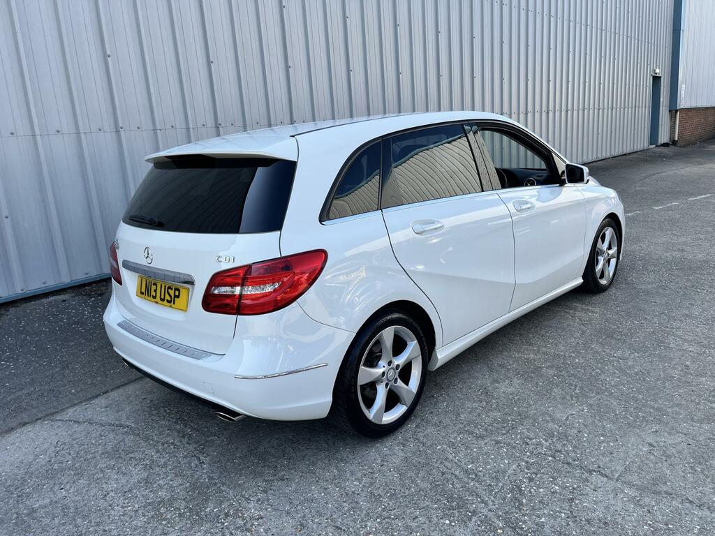 Mercedes-Benz B Class 1.8 B180 Cdi Blueefficiency Sport Mpv M LN13USP White #5