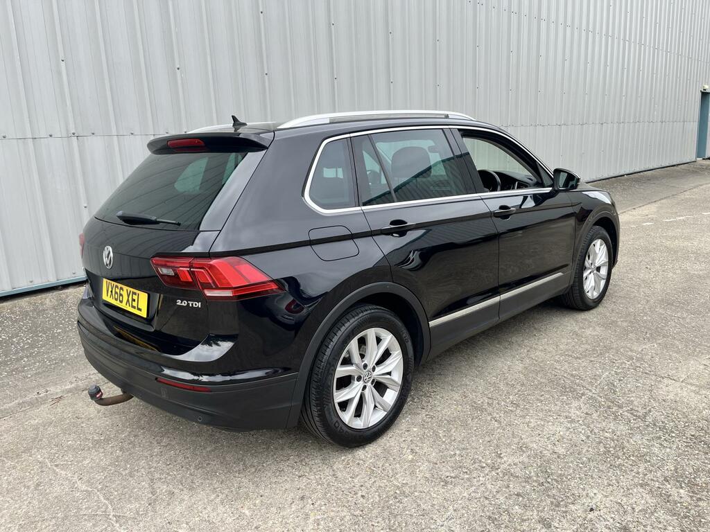 Volkswagen Tiguan 2.0 Tdi Bluemotion Tech Se Navigation Suv Dies VX66XEL Black #5