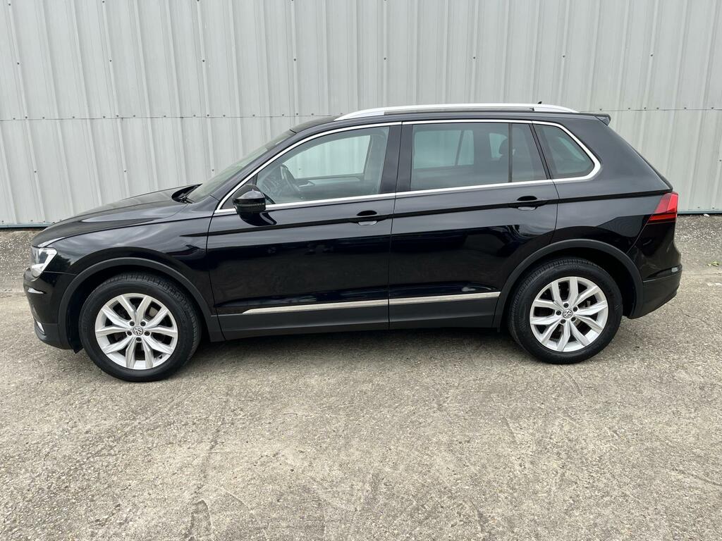 Volkswagen Tiguan 2.0 Tdi Bluemotion Tech Se Navigation Suv Dies VX66XEL Black #2