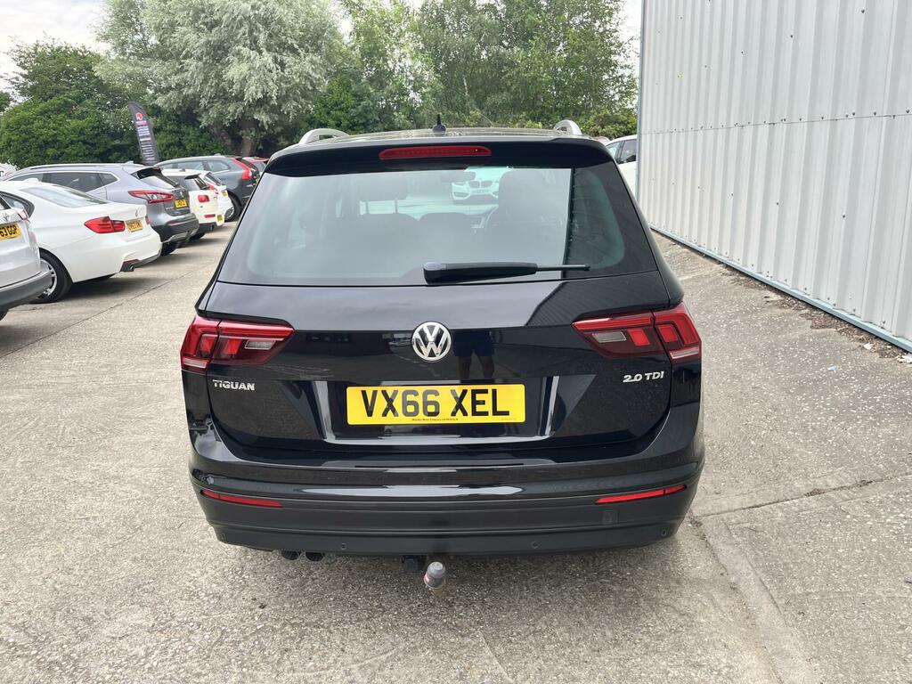 Volkswagen Tiguan 2.0 Tdi Bluemotion Tech Se Navigation Suv Dies VX66XEL Black #4