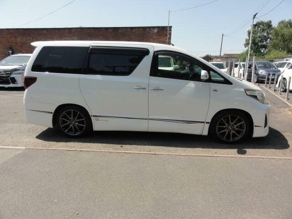Toyota Alphard Petrol White #5