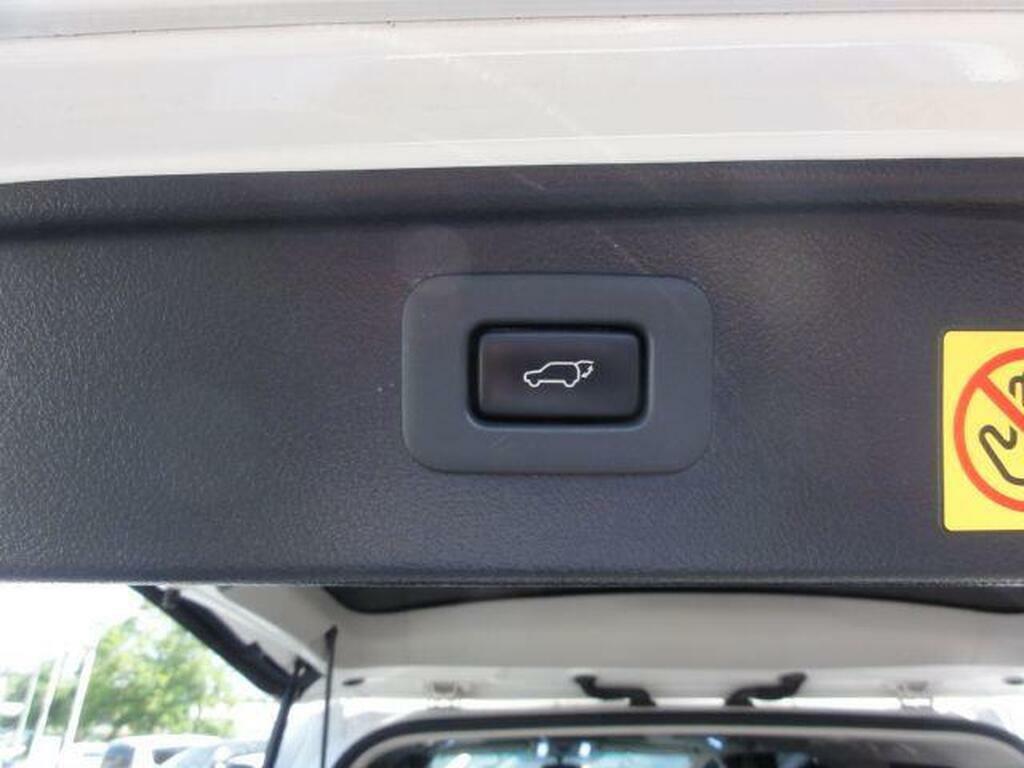 Toyota Vellfire Vellfire White #19