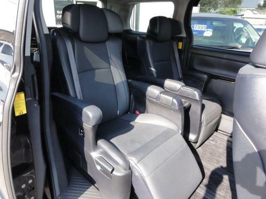 Toyota Vellfire 3.5 4Wd Z G Edition Car VX Black #2