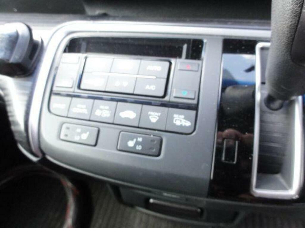 Honda StepWagon Import 5-Door Blue #26