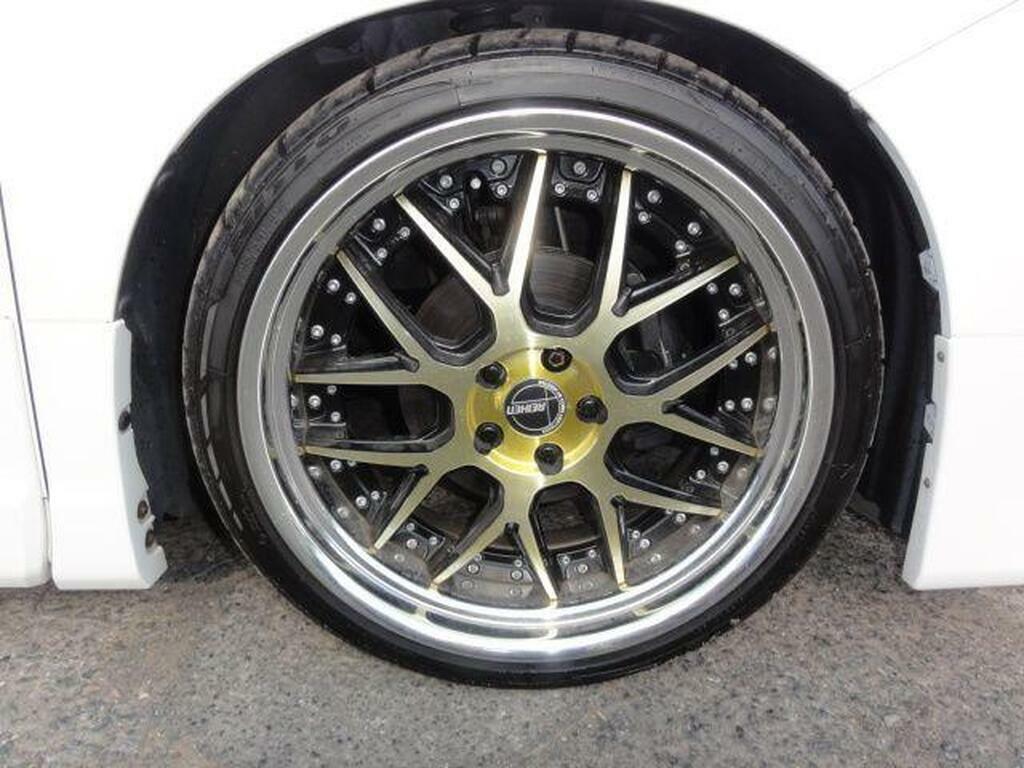 Toyota Vellfire 250Z Modeista Car VX 2.5 White #3