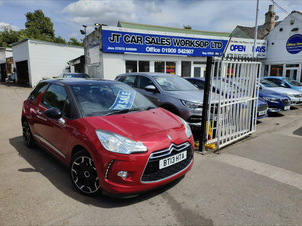 Citroen DS3 1.6 E-hdi Airdream Dstyle Plus Euro 5 Ss Red