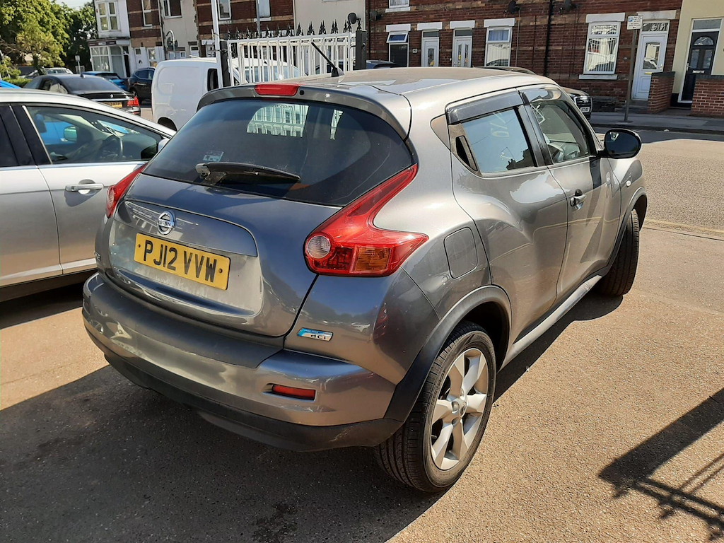 Nissan Juke 2012 1.5 Dci 8V Shiro Suv Euro 5 Black #4
