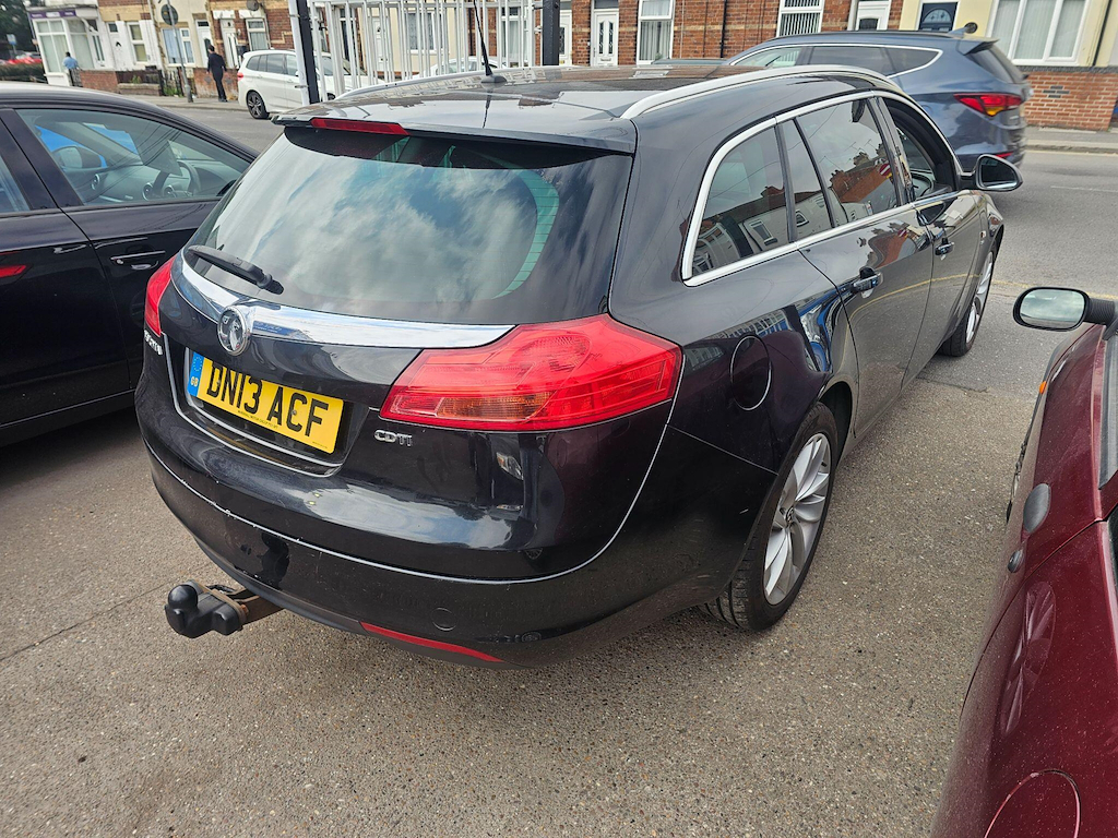 Vauxhall Insignia 2.0 Cdti Ecoflex Sri Sports Tourer Euro 5 Ss DN13ACF Black #4