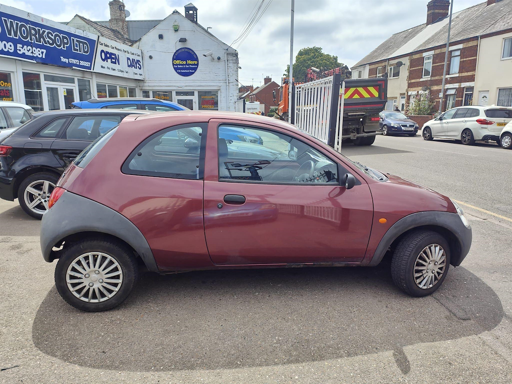 Ford KA 1.3 Red #8