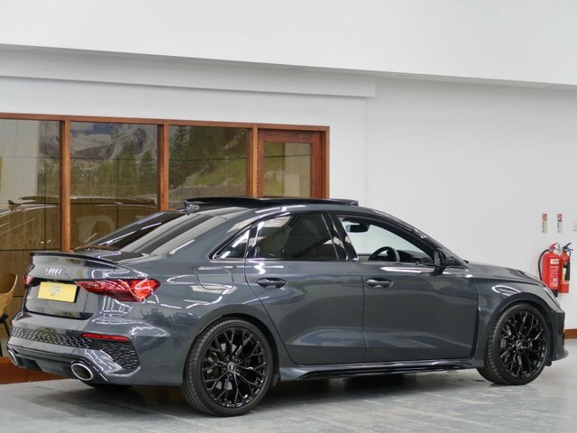 Audi RS3 2.5 Tfsi Carbon Black Sportback S Troni Red #7