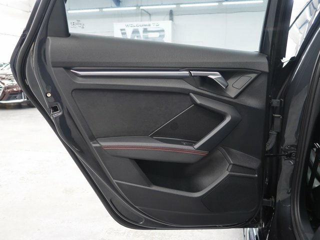 Audi RS3 2.5 Tfsi Carbon Black Sportback S Troni Red #32