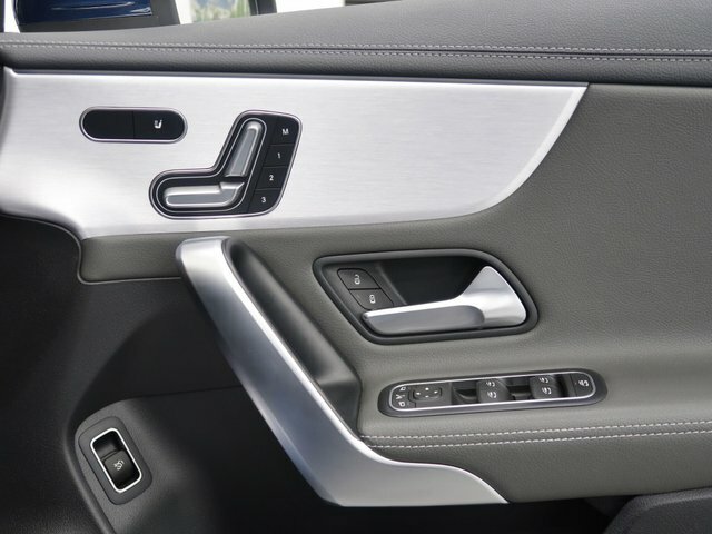 Mercedes-Benz CLA Class 1.3 Cla180 Amg Line Premium 2 Coupe 7 #27
