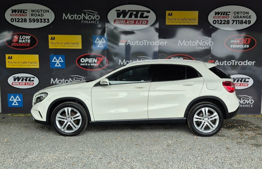 Mercedes-Benz GLA Class 2.1L Sport VU15CYP White #2