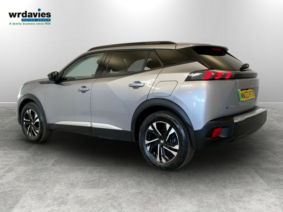 Peugeot e-2008 100Kw Allure Premium 50Kwh Grey #5