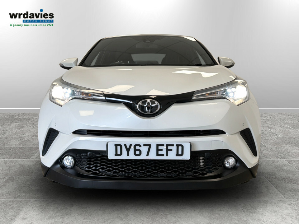 Toyota C-Hr 1.2T Excel Cvt Awd White #2
