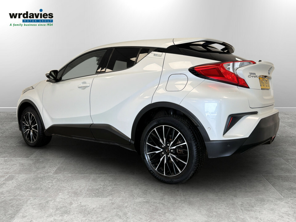 Toyota C-Hr 1.2T Excel Cvt Awd White #5