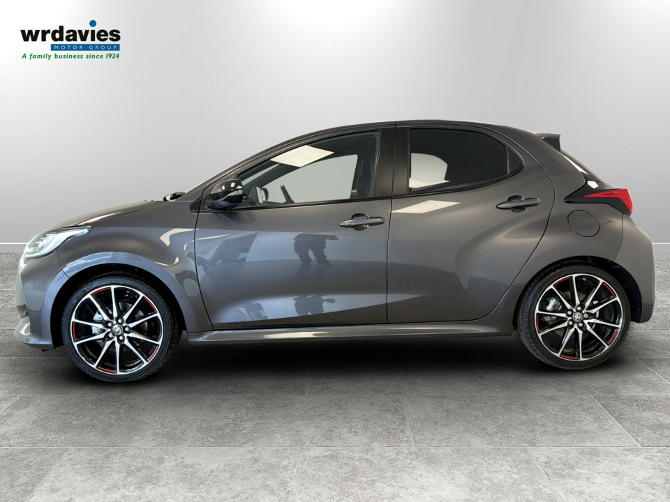 Toyota Yaris 1.5 Hybrid Gr Sport Cvt DN72XVU Grey #4