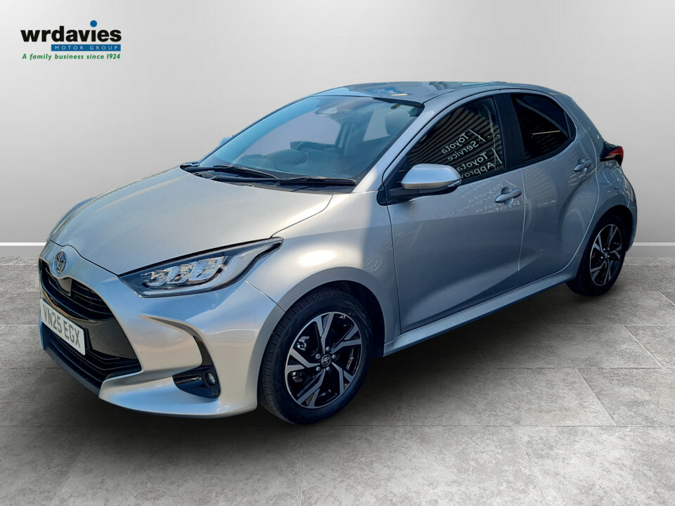 Toyota Yaris 1.5 Hybrid Design Cvt VN25EGX Silver #3