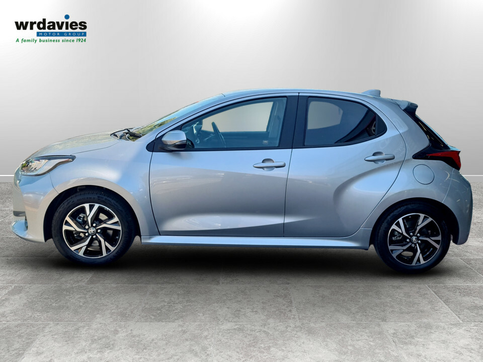 Toyota Yaris 1.5 Hybrid Design Cvt VN25EGX Silver #4