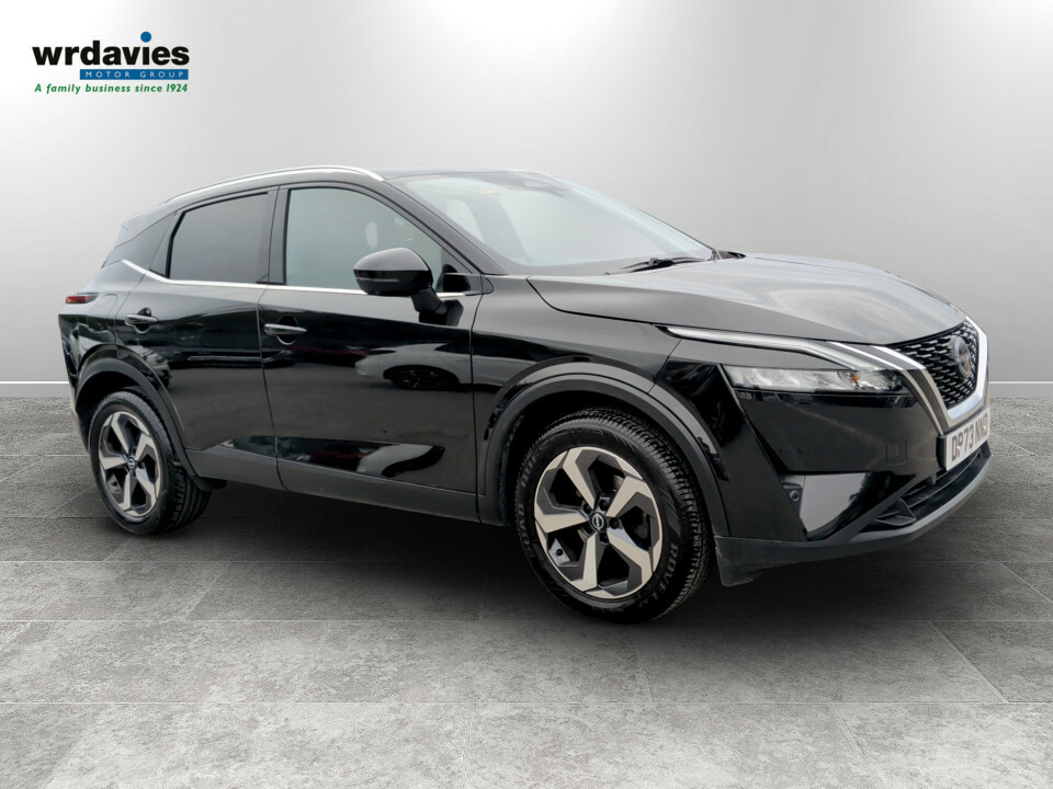 Nissan Qashqai 1.3 Dig-t Mh 158 N-connecta Xtronic Black